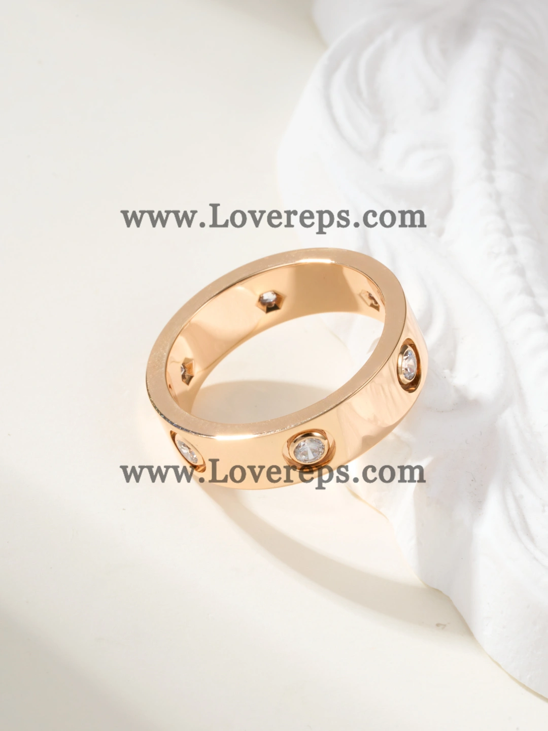 Cartier LOVE Ring Classic Mondel With 6 Diamonds Yellow Gold Rose Gold White Gold