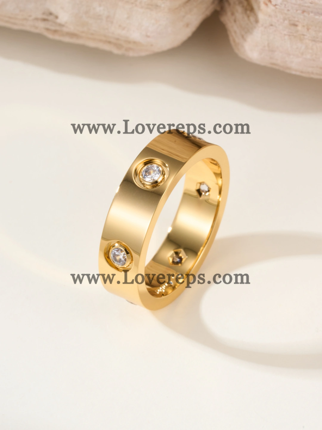 Cartier LOVE Ring Classic Mondel With 6 Diamonds Yellow Gold Rose Gold White Gold