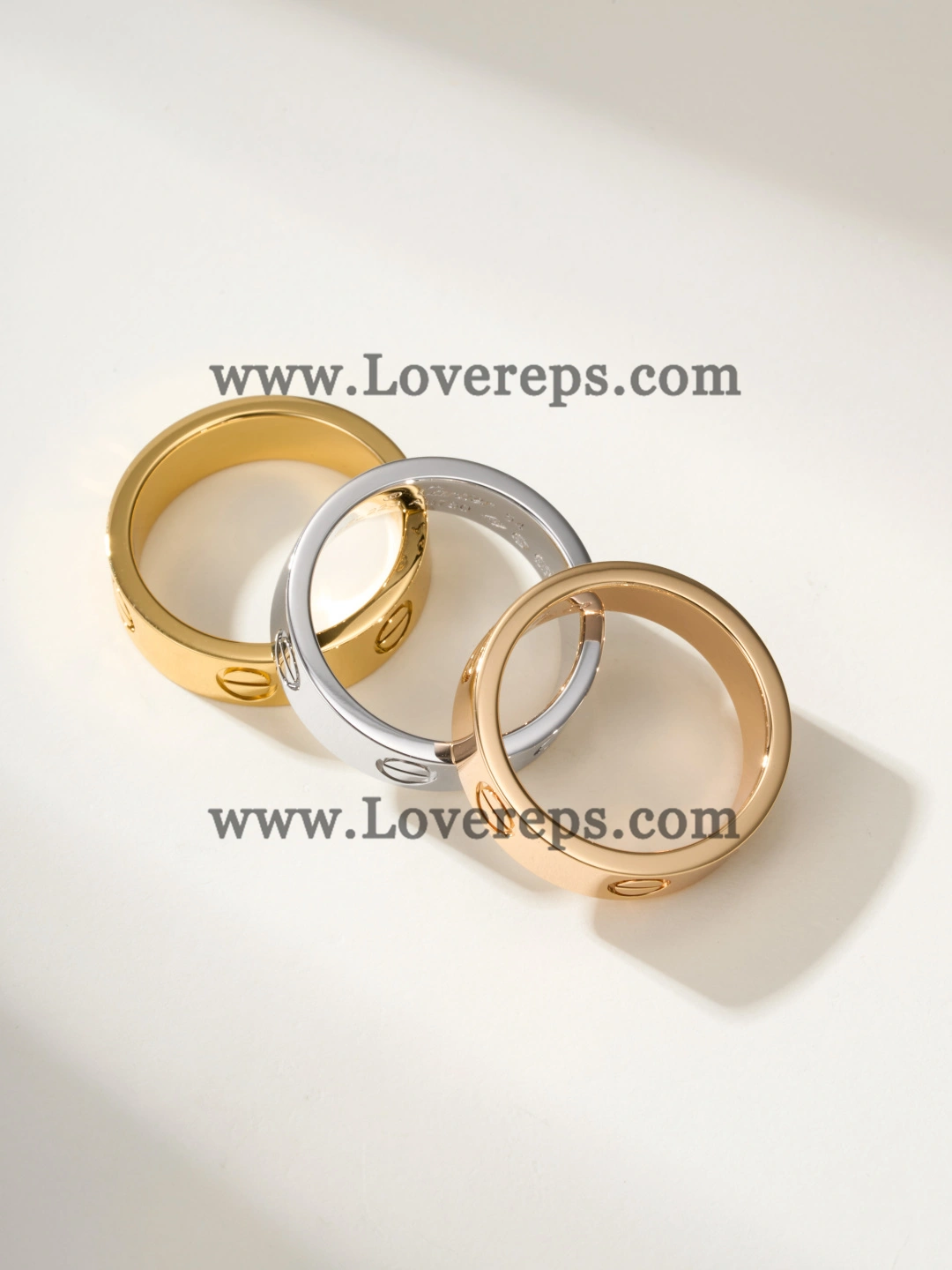Cartier LOVE Ring Classic Mondel Yellow Gold Rose Gold White Gold