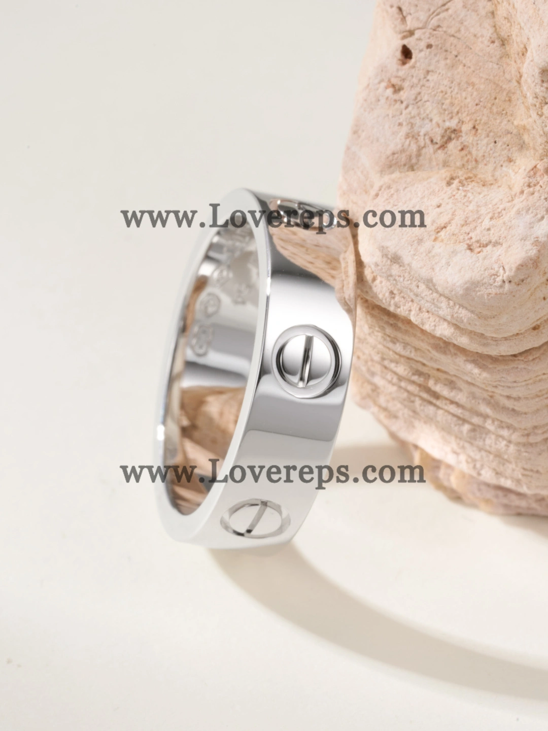 Cartier LOVE Ring Classic Mondel Yellow Gold Rose Gold White Gold