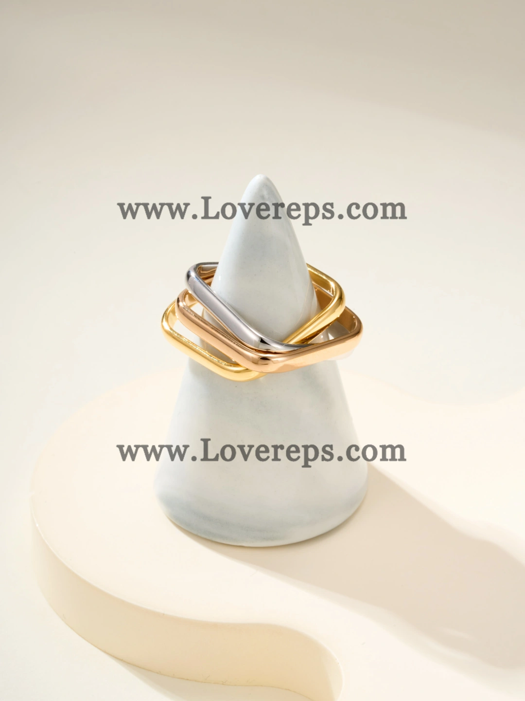 Cartier Trinity Ring Cushion-Shaped Classic Model