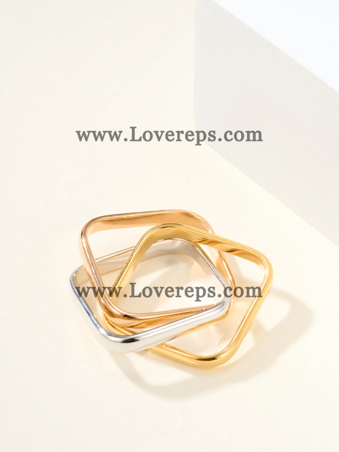 Cartier Trinity Ring Cushion-Shaped Classic Model