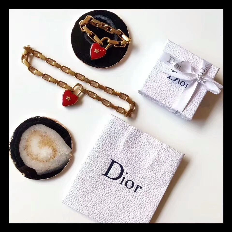 Celebrity Style Dior Dioramour Womens Red Drop-shaped Retro Brass Lucky Locket Fake Necklace N0991DMRLQ_D911