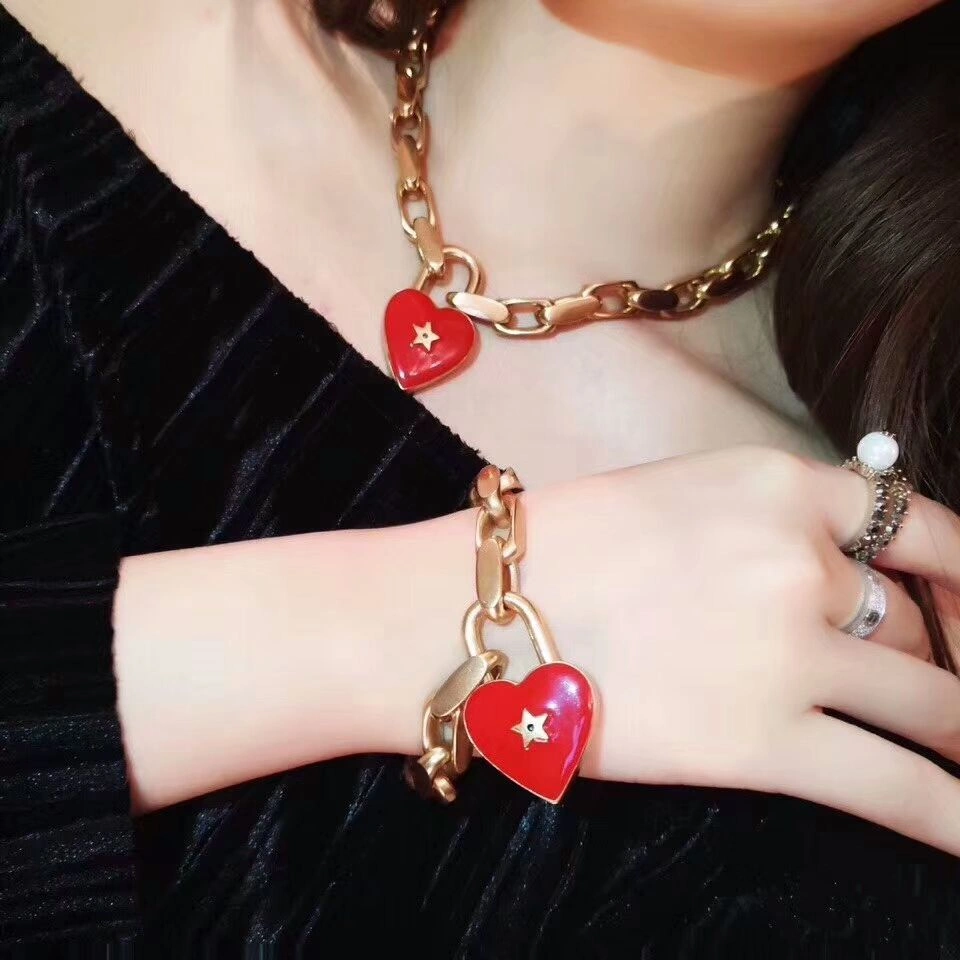Celebrity Style Dior Dioramour Womens Red Drop-shaped Retro Brass Lucky Locket Fake Necklace N0991DMRLQ_D911