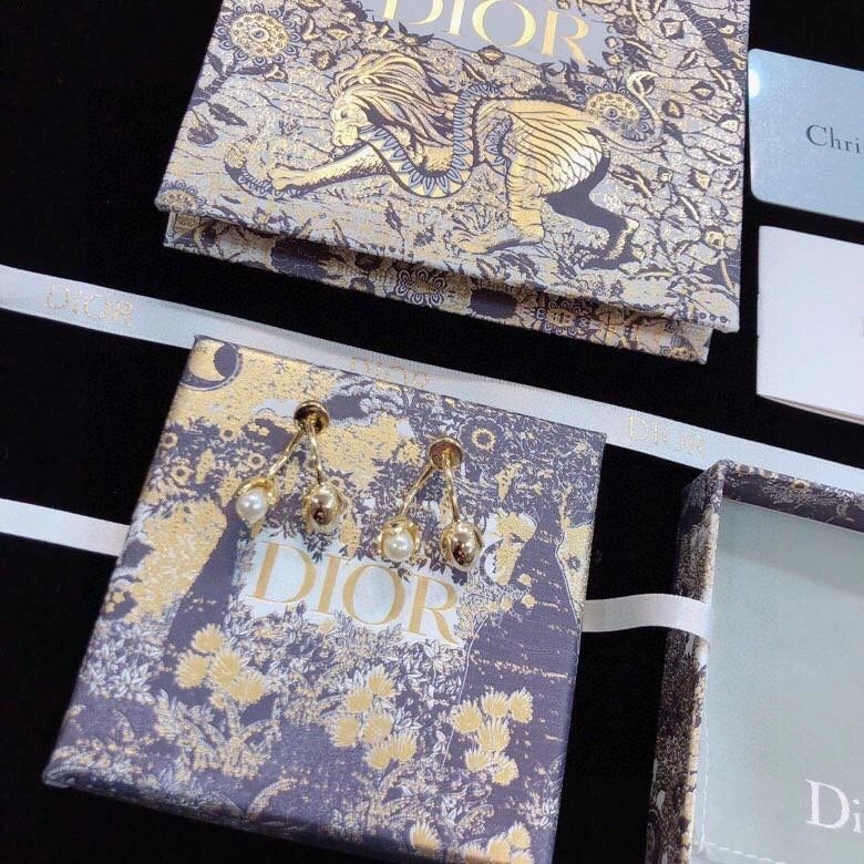 Christain Dior Limited Edition CD White Pearl Pendants Yellow Gold Plated Earrings Women Fashion Drop Earrings