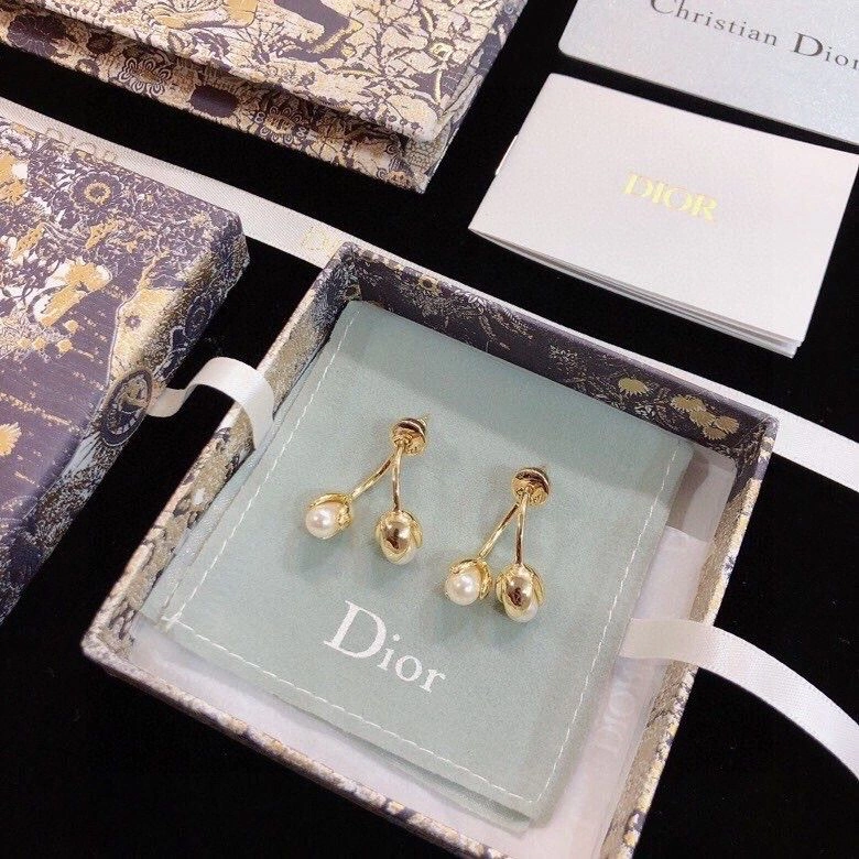 Christain Dior Limited Edition CD White Pearl Pendants Yellow Gold Plated Earrings Women Fashion Drop Earrings