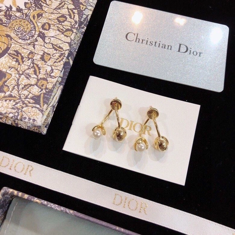 Christain Dior Limited Edition CD White Pearl Pendants Yellow Gold Plated Earrings Women Fashion Drop Earrings