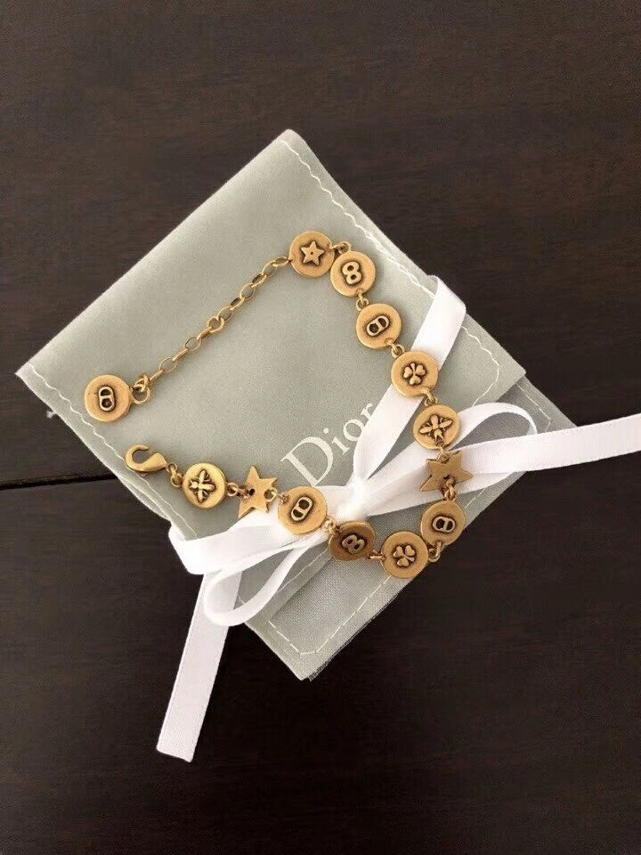 Christian Dior Amulettes D’amour Round-Star Charm Female Vintage Brass Bracelet In UK Replica B0902AMUMT_D907