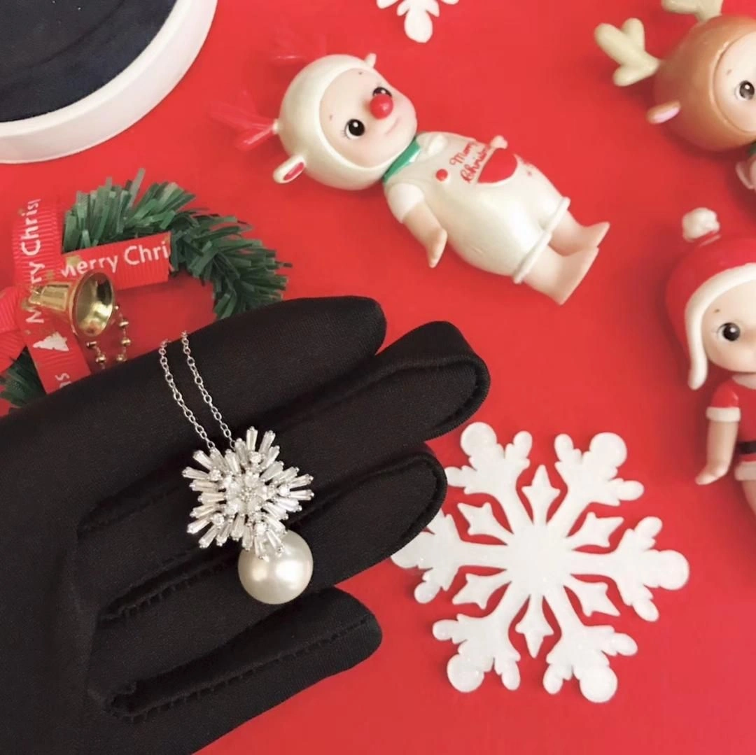 Christian Dior Classic Fashion 925 Silver White Pearl Ball Pendant Womens Snowflake Shaped Diamonds Necklace