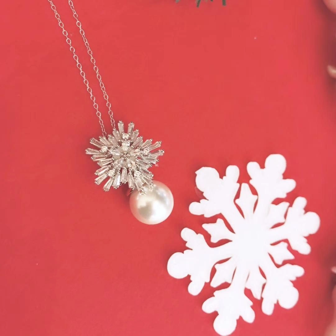 Christian Dior Classic Fashion 925 Silver White Pearl Ball Pendant Womens Snowflake Shaped Diamonds Necklace