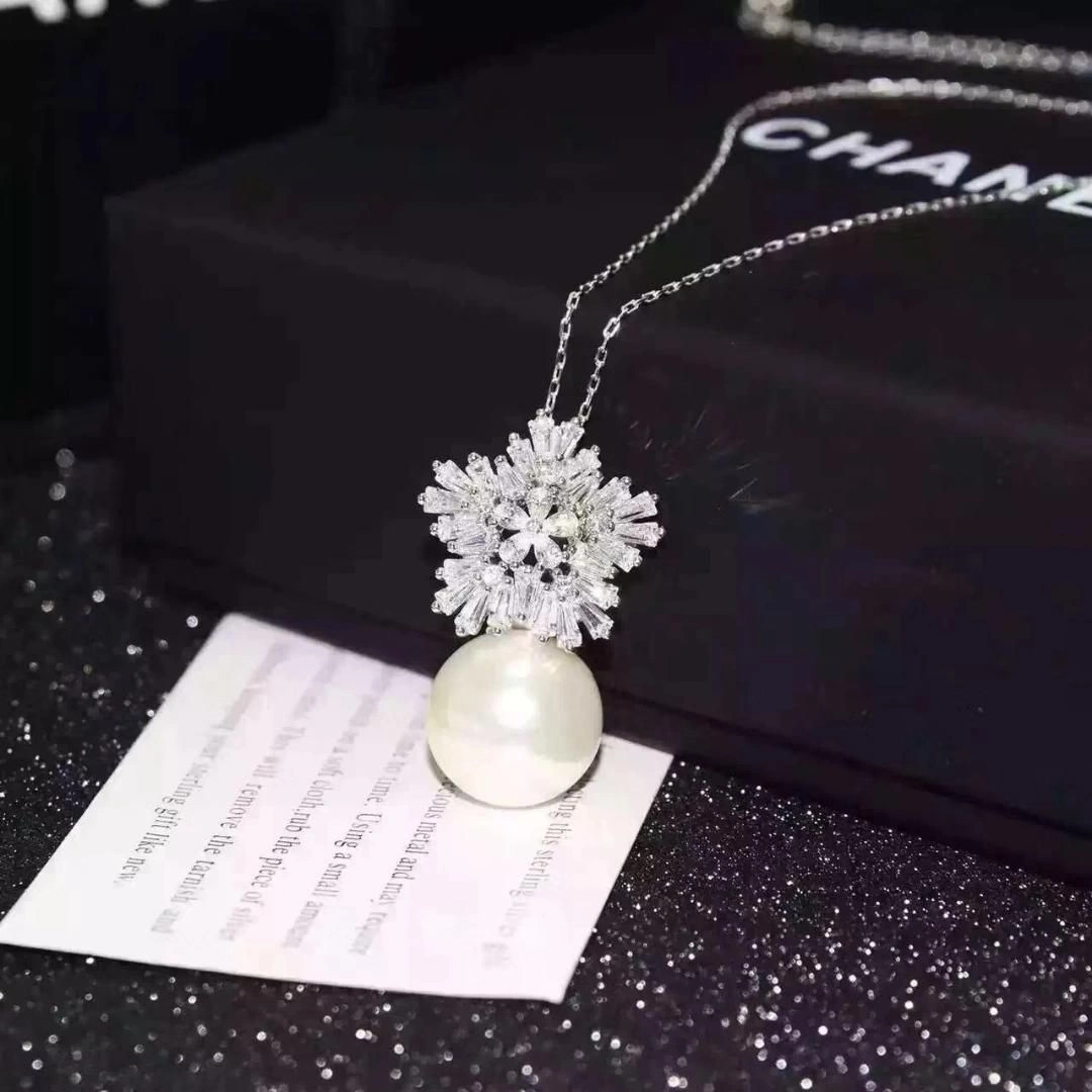 Christian Dior Classic Fashion 925 Silver White Pearl Ball Pendant Womens Snowflake Shaped Diamonds Necklace