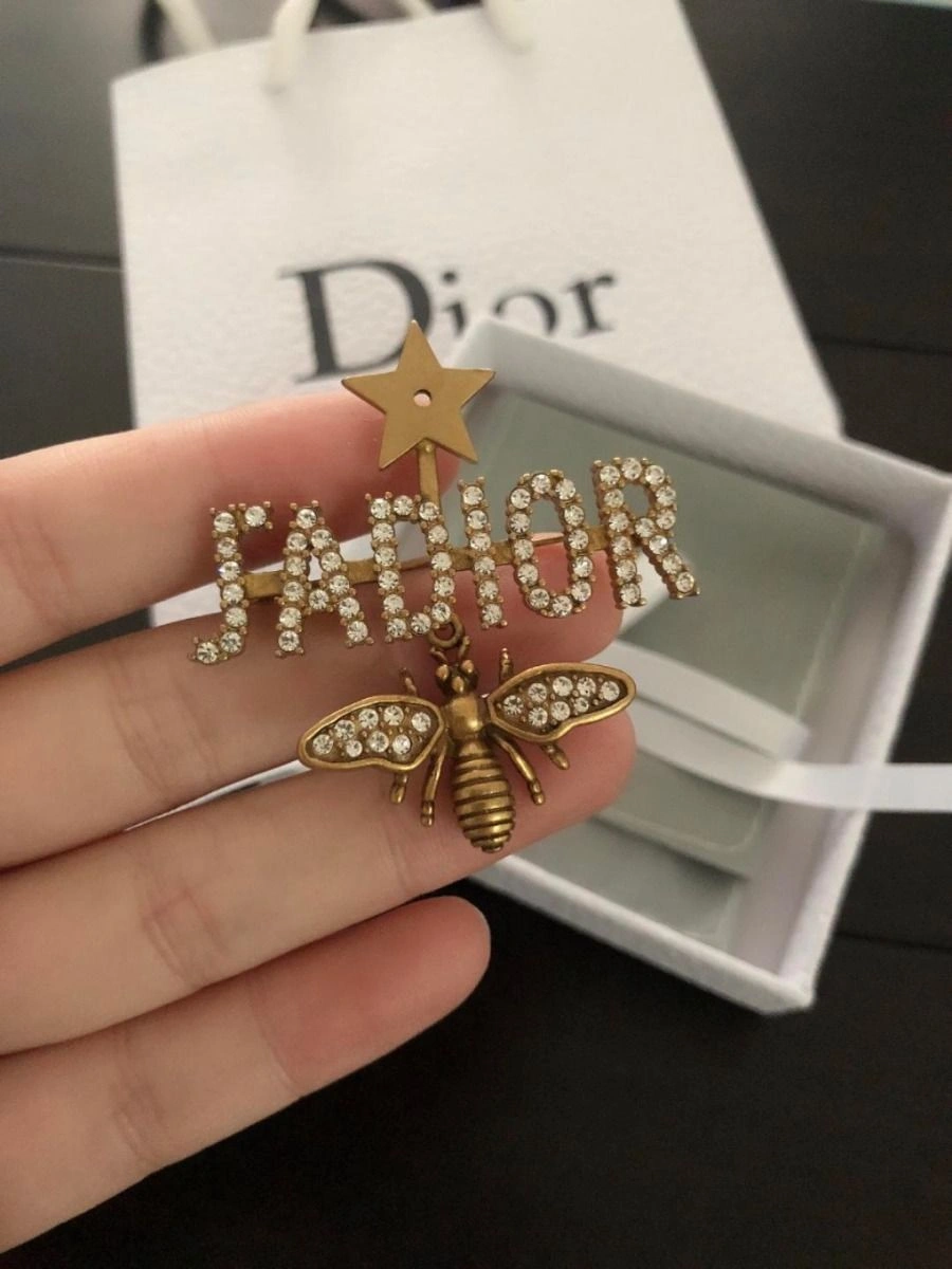 Christian Dior J’Adior Star Charming Bee Retro Brass Logo Motif Diamonds Brooch For Womens Replica V0301ADRCY_D908