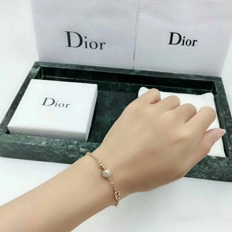 Dior La petite Tribale Womens Gold-plated CD Style Ball– Pearl Fashion Diamonds Bracelet Replica