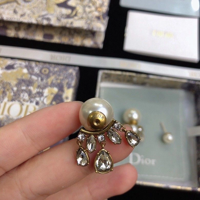 Dior Water Drop Diamond Inlay Gold -tone Female White Pearl Earrings Fashion New Style Jewellery Online