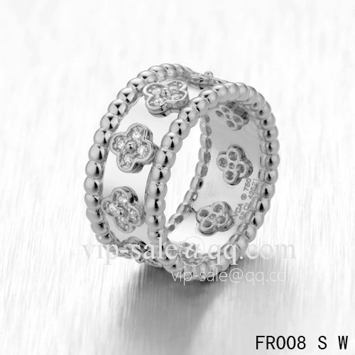 Fake Van Cleef & Arpels Clover Ring In White With Round Diamonds