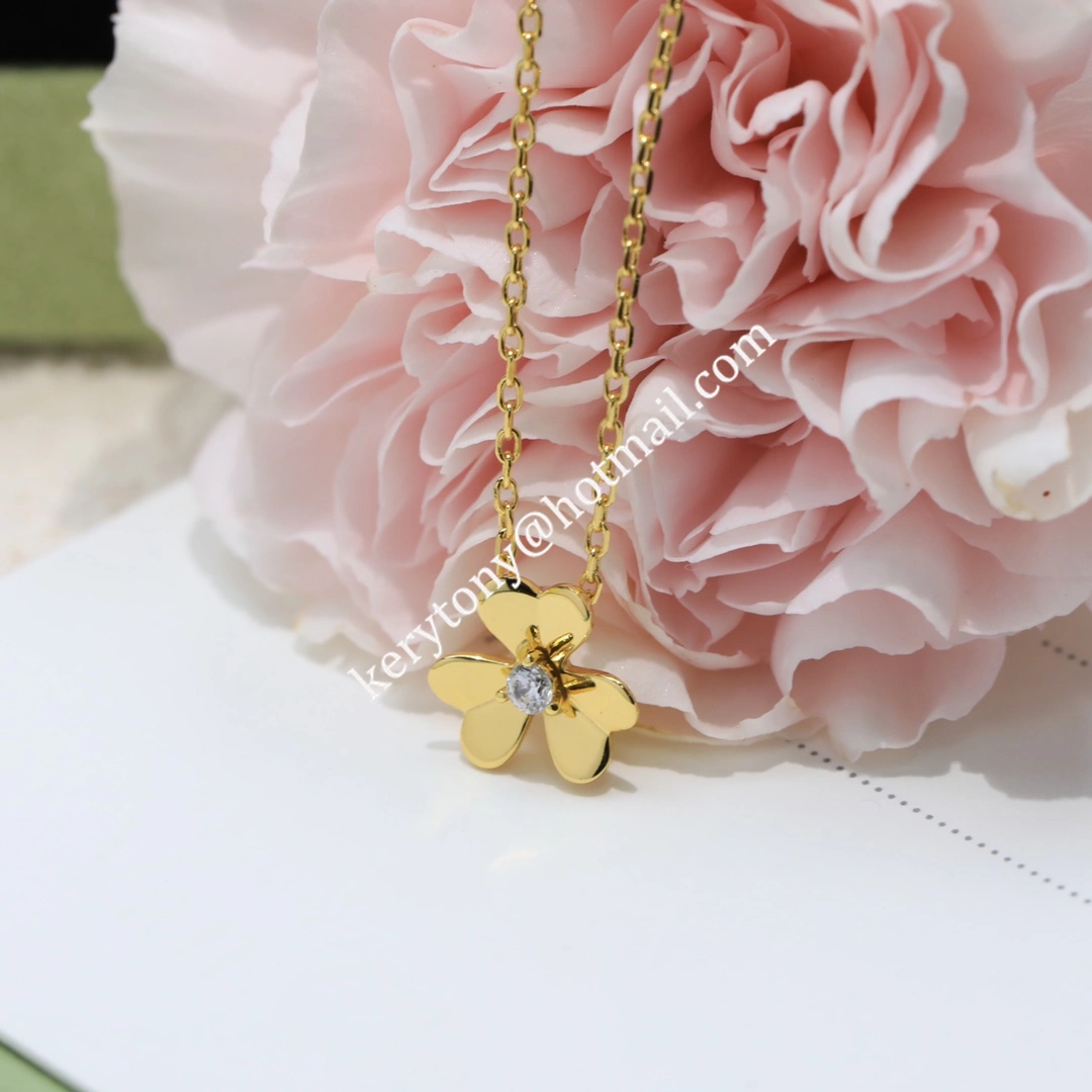 Fake Van Cleef Arpels Frivole Bracelet Yellow Gold White Gold With Diamond For Girls