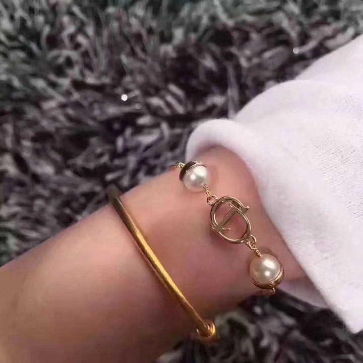 Good Price Dior Yellow Gold Adjustable Chain White Pearl Beads Ladies CD Logo Bracelet Online