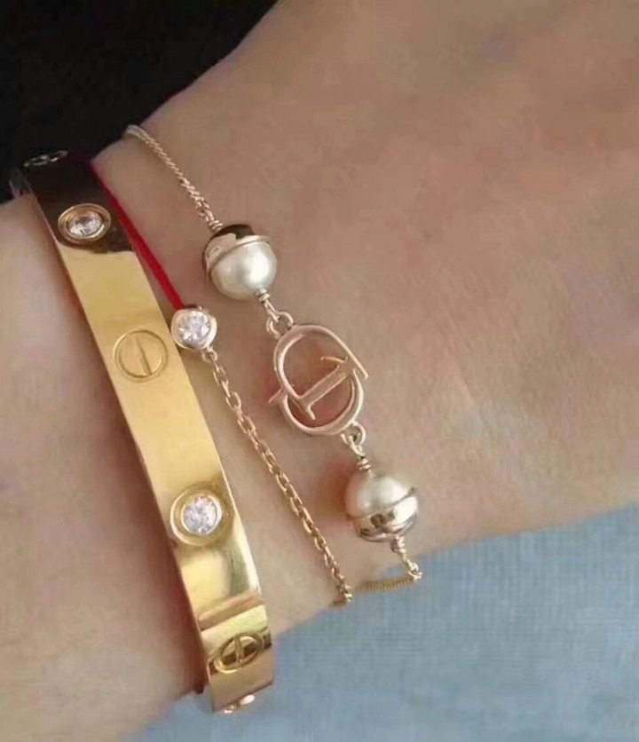 Good Price Dior Yellow Gold Adjustable Chain White Pearl Beads Ladies CD Logo Bracelet Online