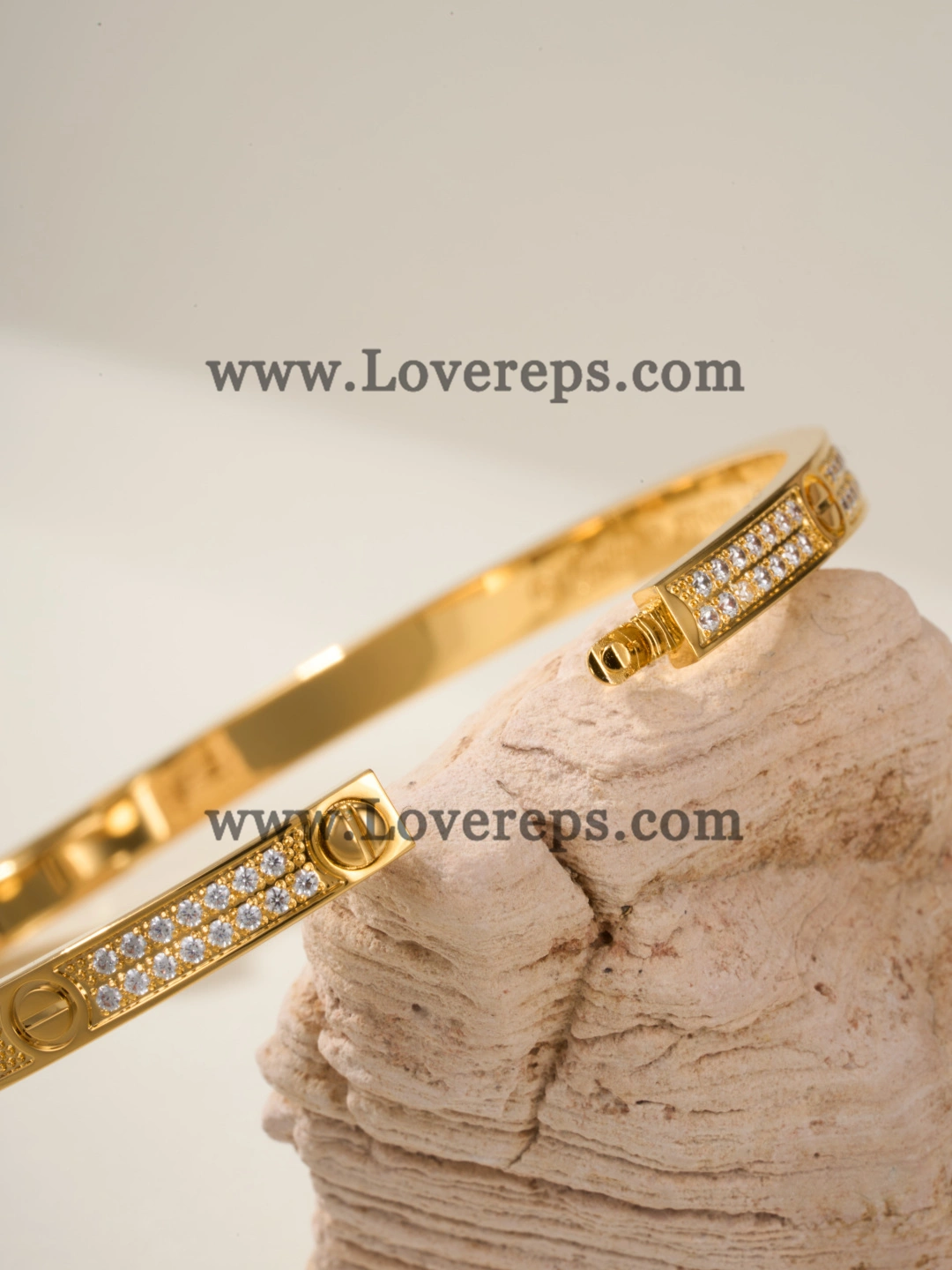 Hand-Set) Cartier Love Bracelet Small Model With Pave Diamonds White Gold Yellow Gold Rose Gold