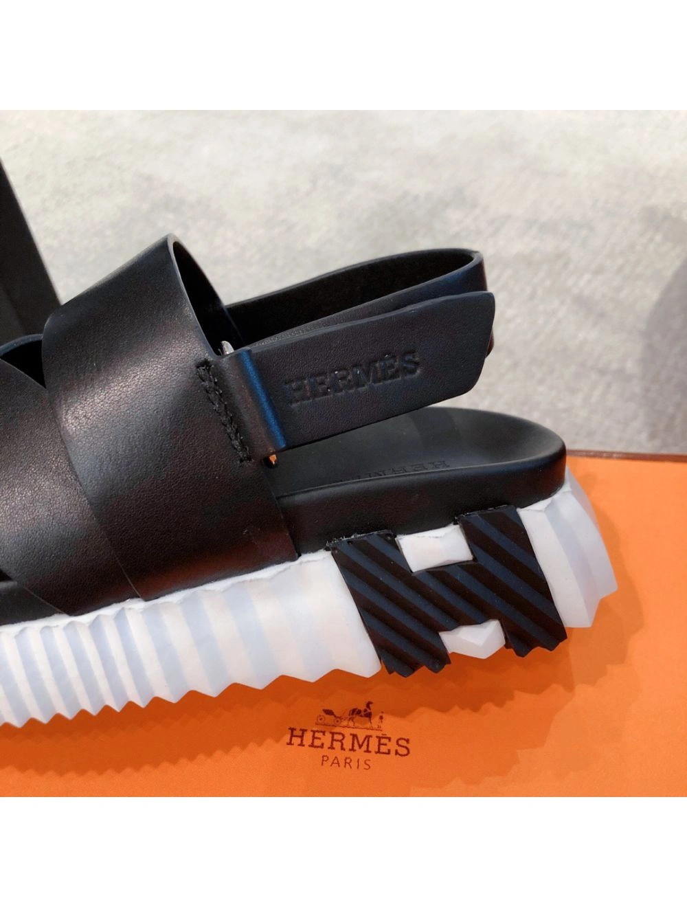 Hemes Women’s Electric Sandals in Black Leather