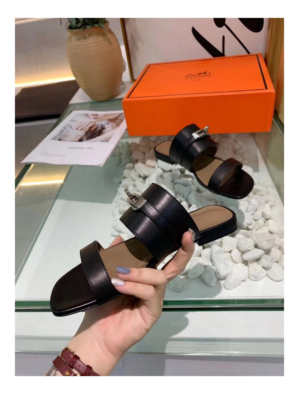 Hermes Avenue Sandals In Black Calfskin