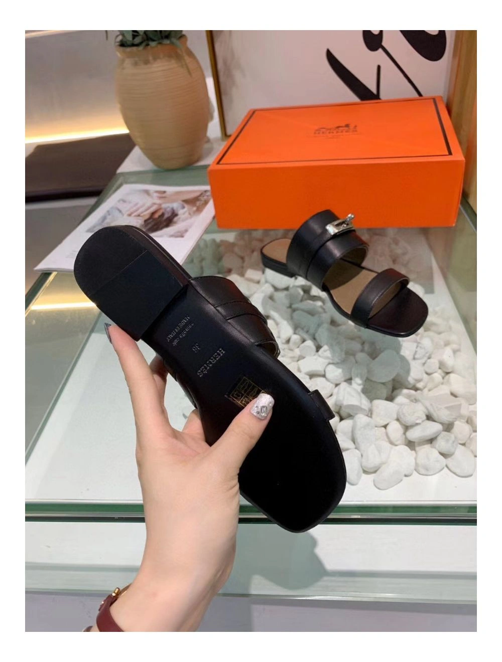 Hermes Avenue Sandals In Black Calfskin