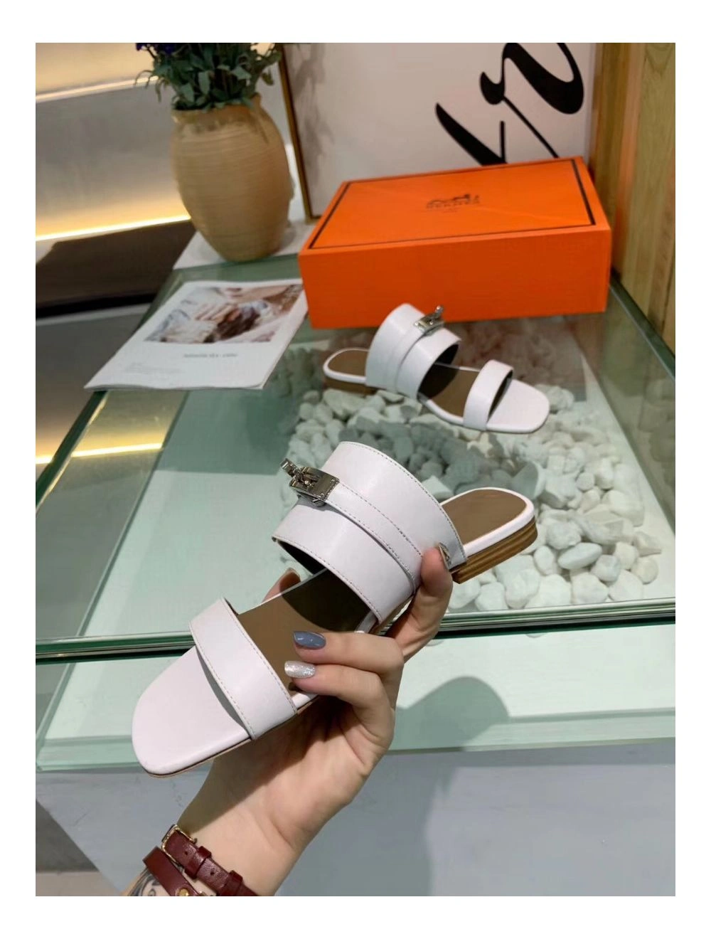 Hermes Avenue Sandals In White Calfskin