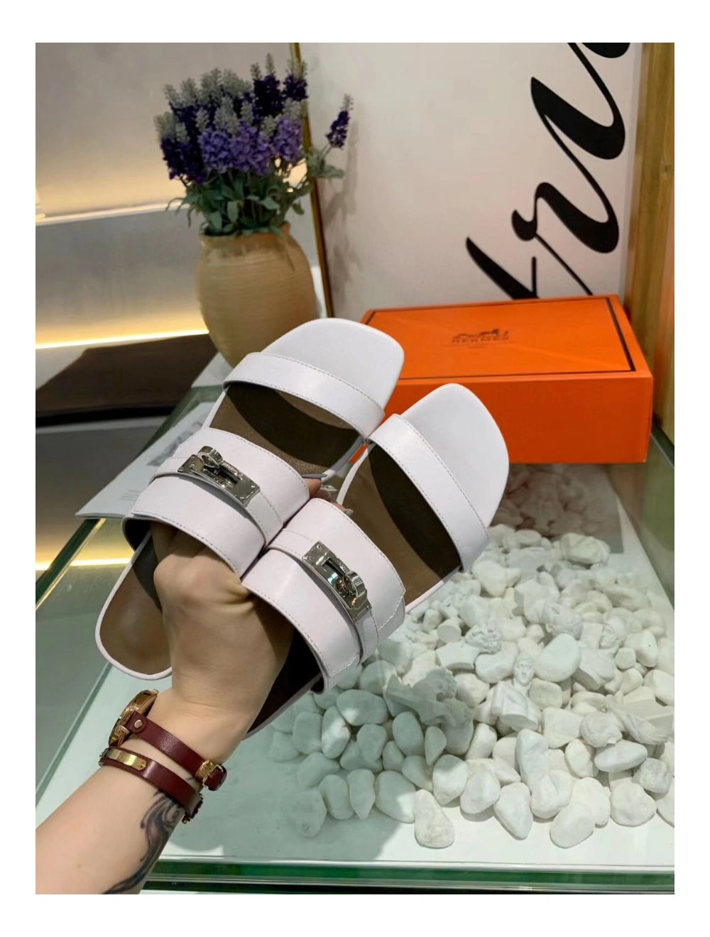 Hermes Avenue Sandals In White Calfskin