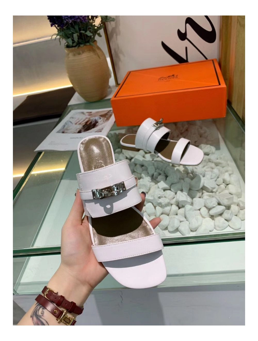 Hermes Avenue Sandals In White Calfskin