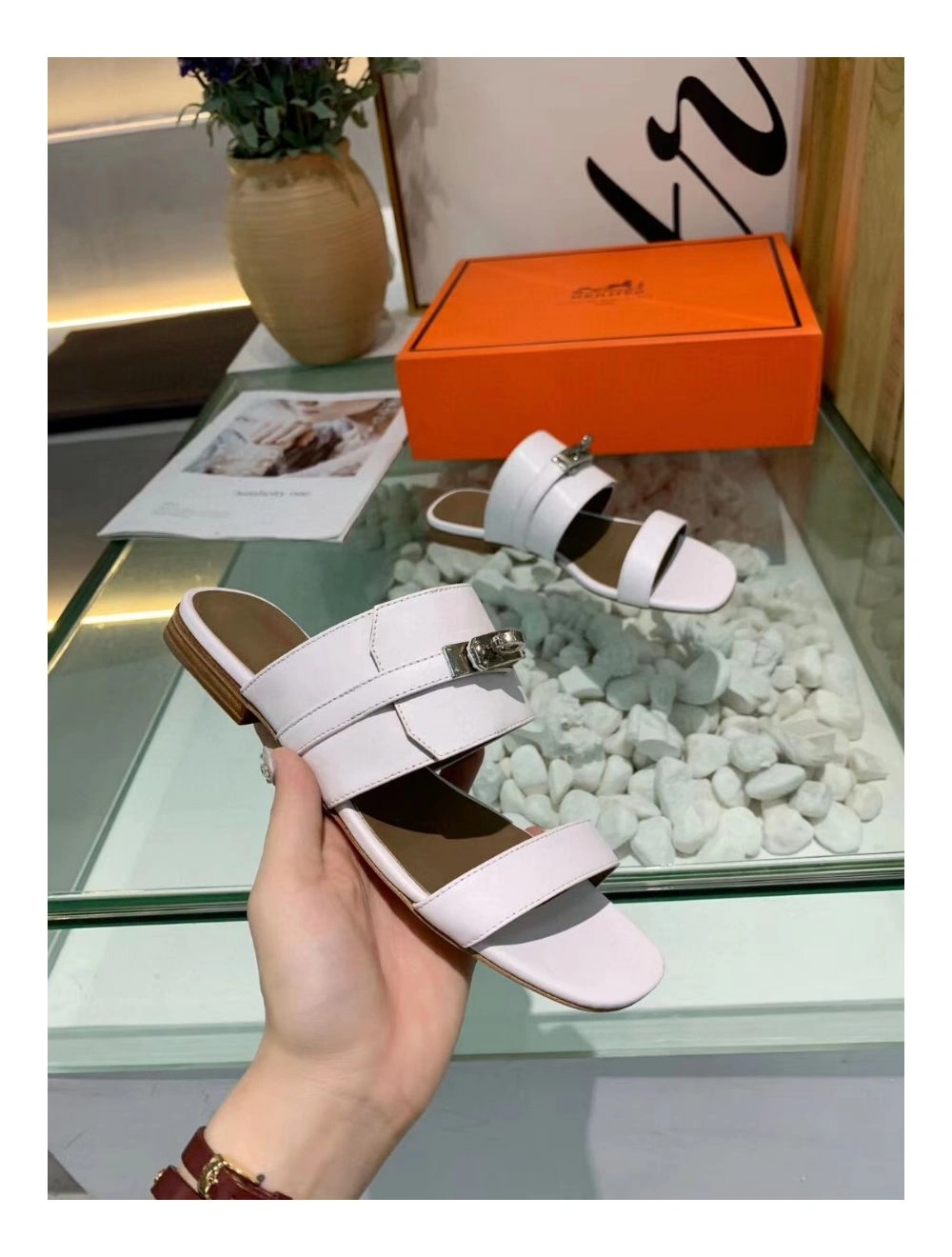Hermes Avenue Sandals In White Calfskin