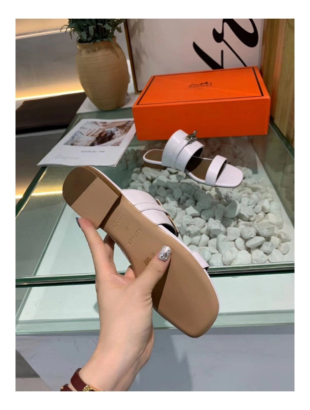 Hermes Avenue Sandals In White Calfskin