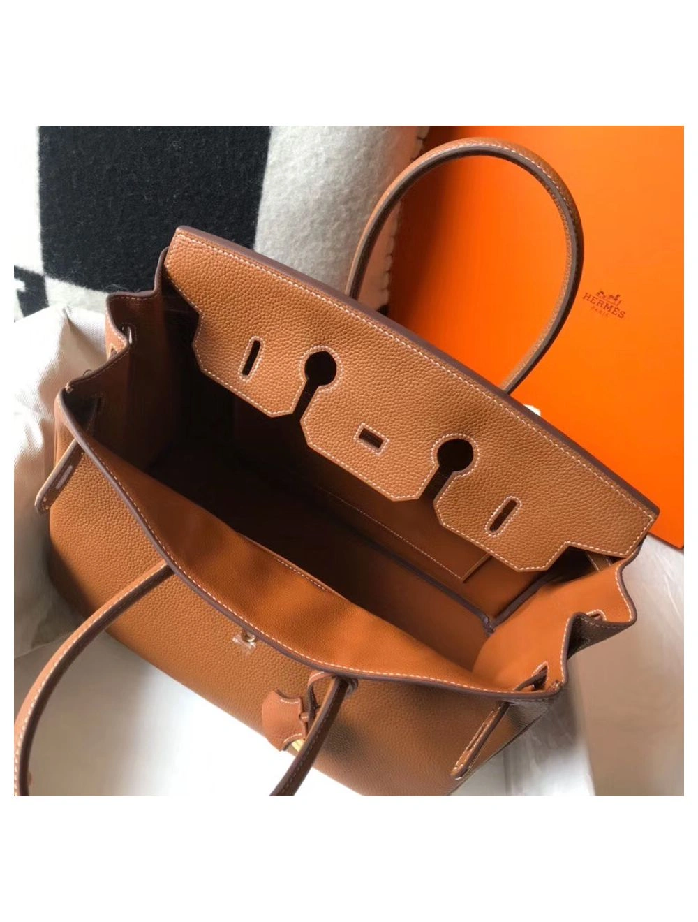 Hermes Birkin 35cm Bag In Gold Clemence Leather GHW