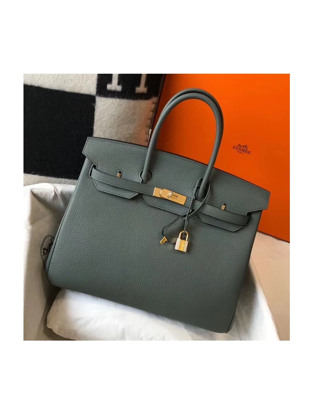 Hermes Birkin 35cm Bag In Vert Amande Clemence Leather GHW