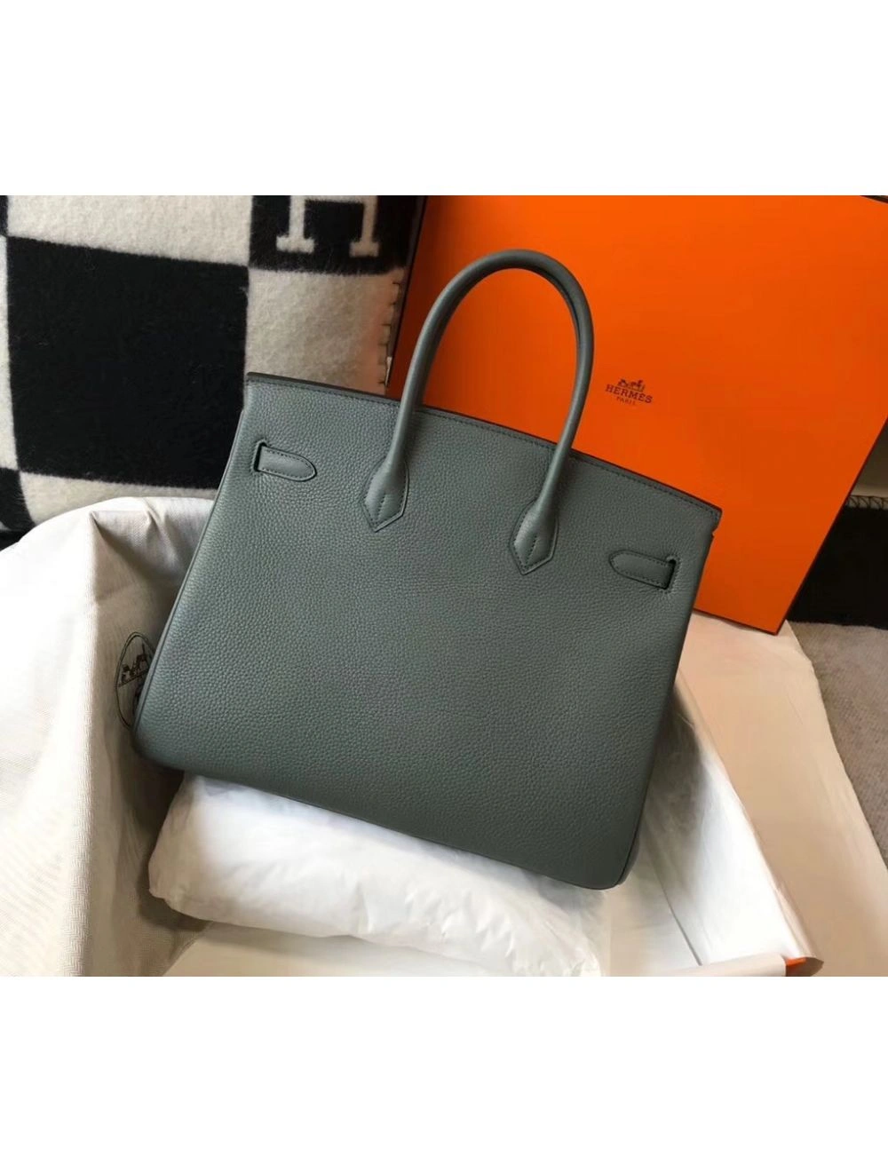 Hermes Birkin 35cm Bag In Vert Amande Clemence Leather GHW