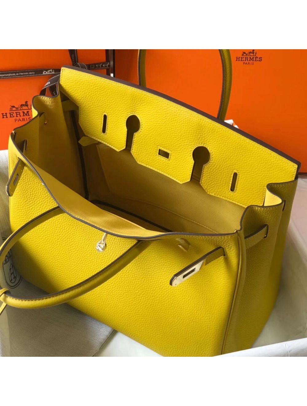 Hermes Birkin 35cm Bag In Yellow Clemence Leather GHW
