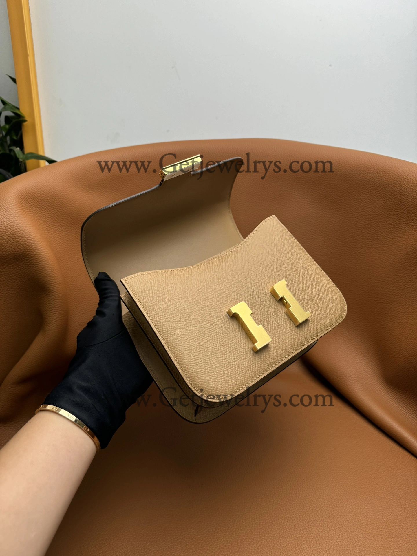 Hermes Constance 18cm Milk-Tea Epsom Leather Bag with Gold Hardware