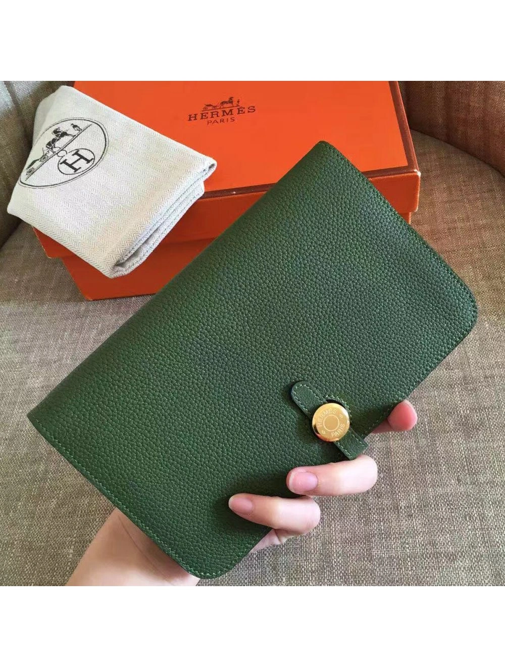 Hermes Dogon Duo Wallet In Green Clemence Leather