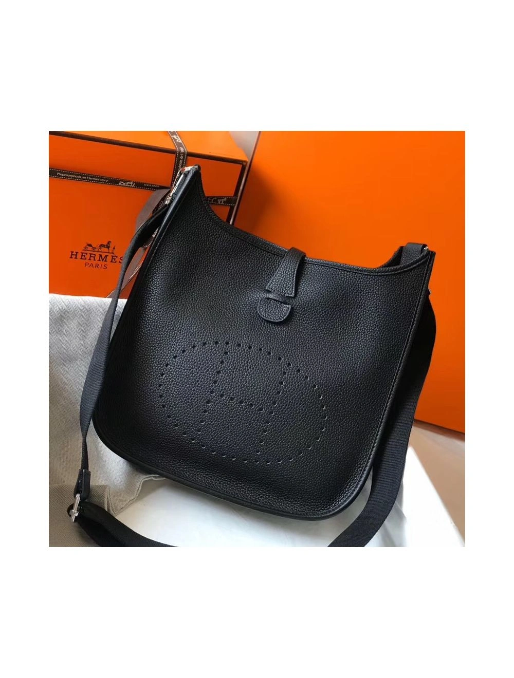 Hermes Evelyne III 29 PM Bag In Black Clemence Leather