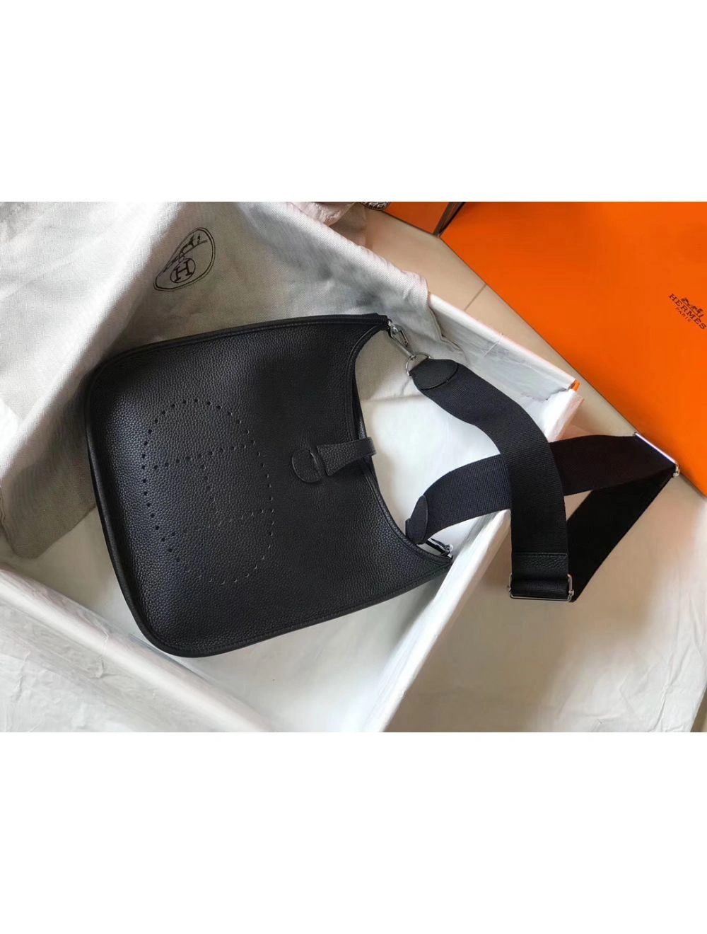 Hermes Evelyne III 29 PM Bag In Black Clemence Leather