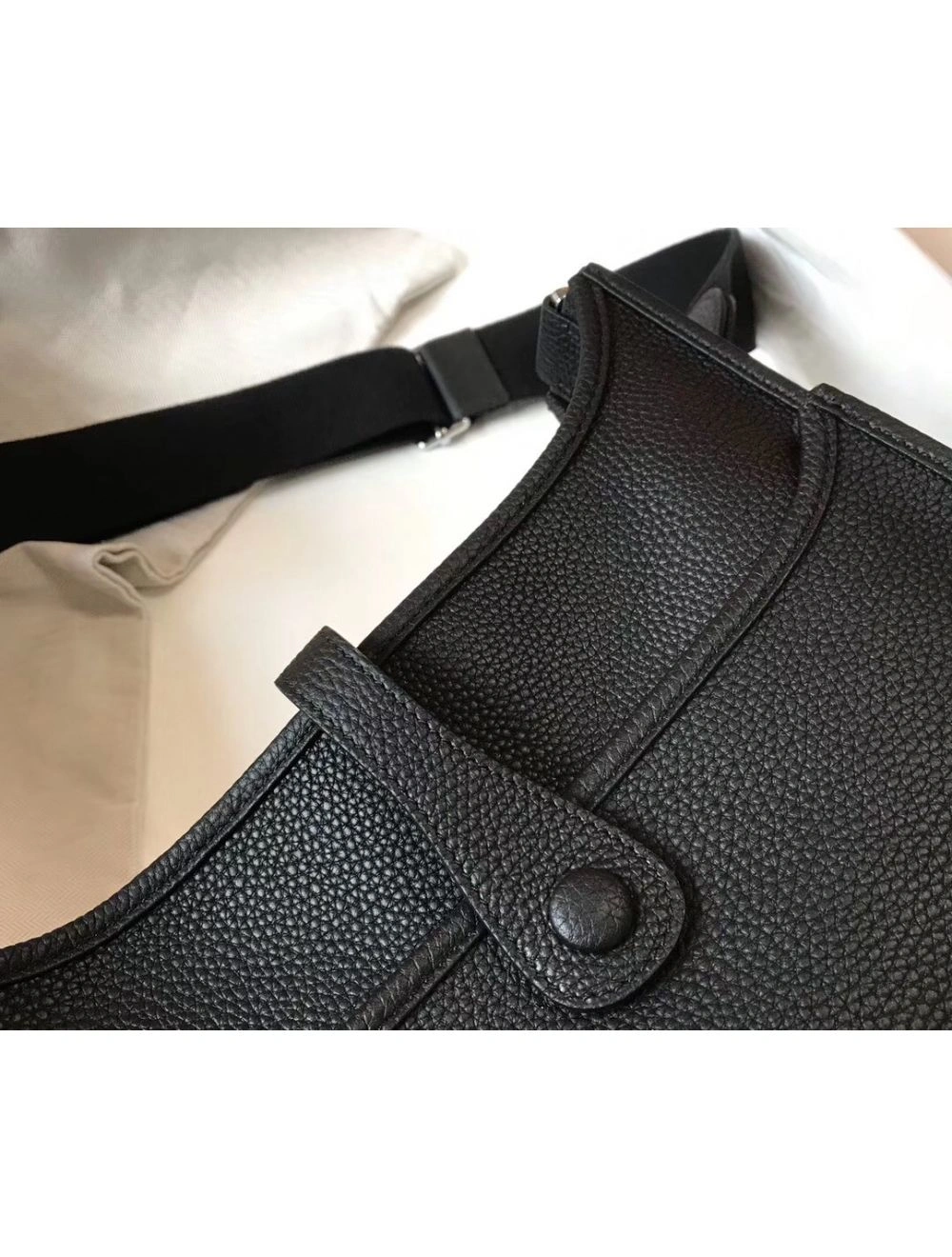 Hermes Evelyne III 29 PM Bag In Black Clemence Leather