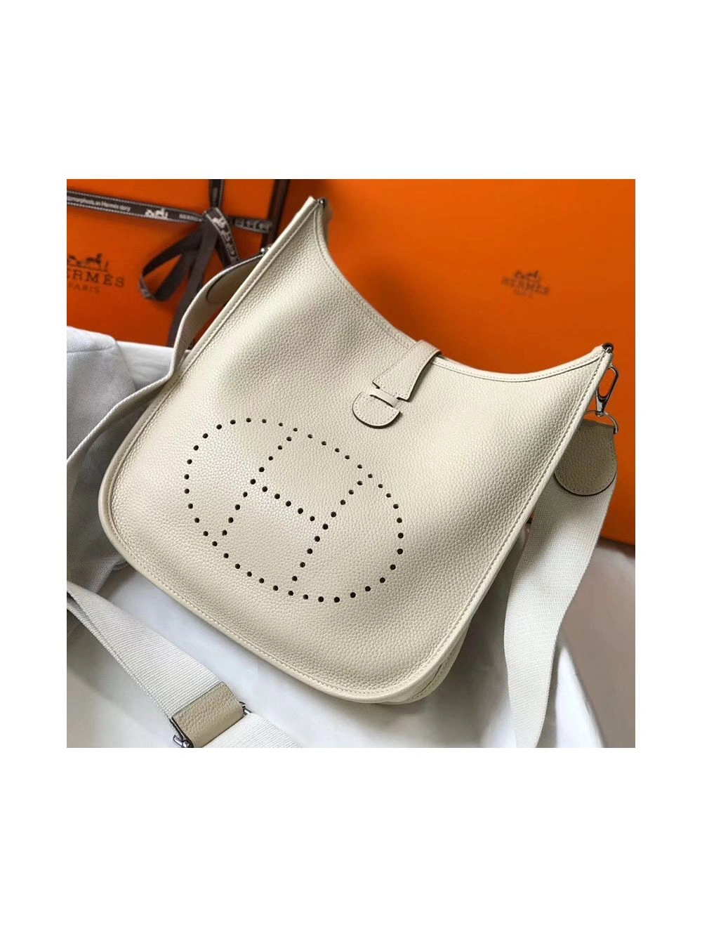 Hermes Evelyne III 29 PM Bag In Craie Clemence Leather