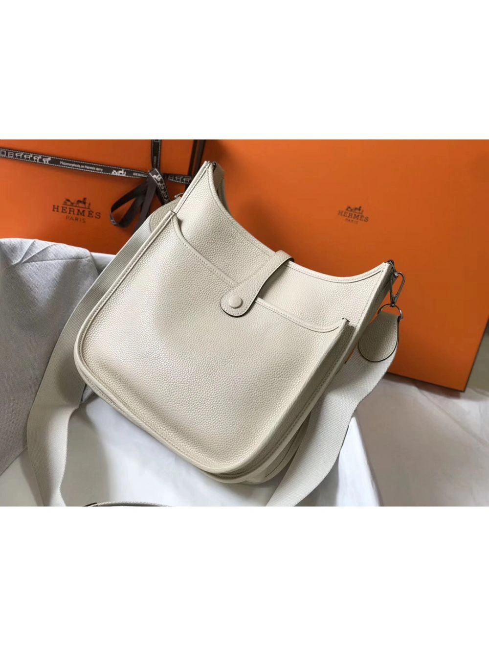 Hermes Evelyne III 29 PM Bag In Craie Clemence Leather