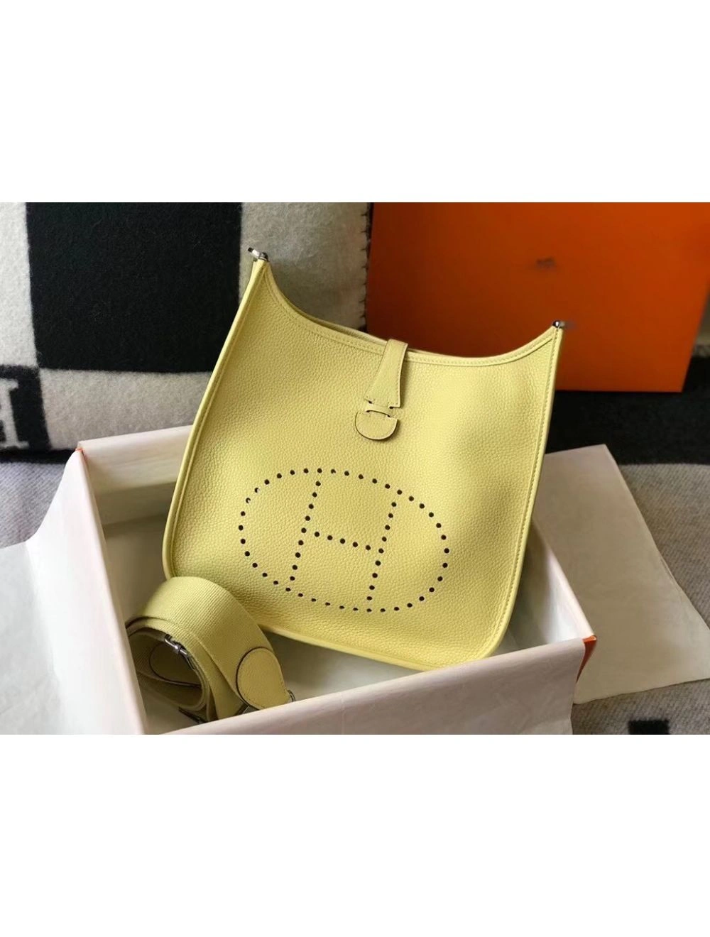 Hermes Evelyne III 29 PM Bag In Jaune Poussin Clemence Leather