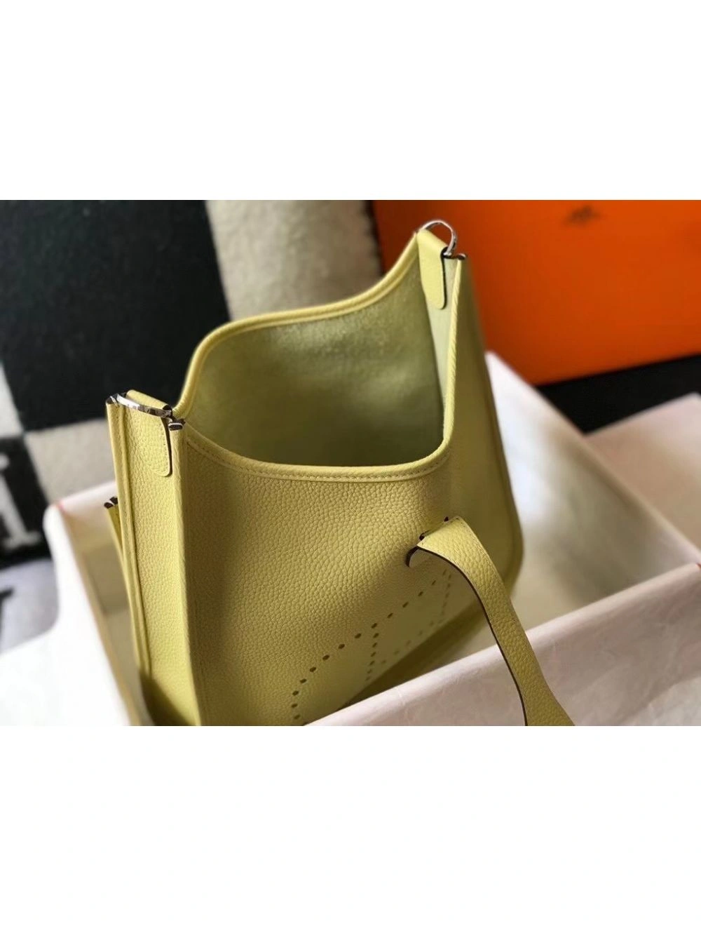 Hermes Evelyne III 29 PM Bag In Jaune Poussin Clemence Leather
