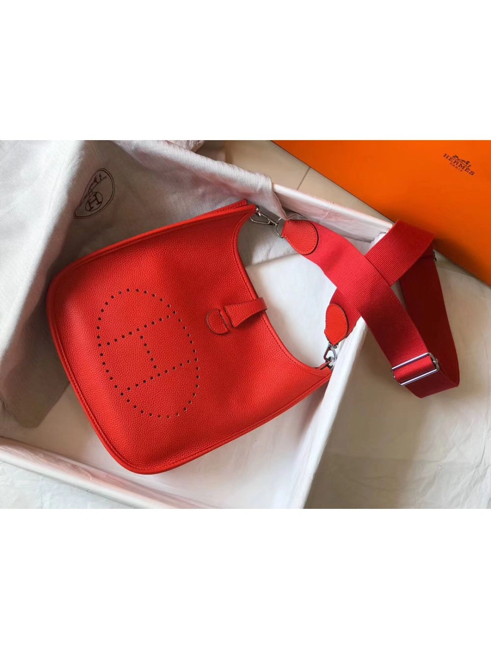 Hermes Evelyne III 29 PM Bag In Red Clemence Leather