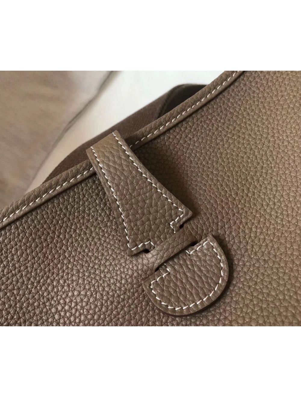 Hermes Evelyne III 29 PM Bag In Taupe Clemence Leather