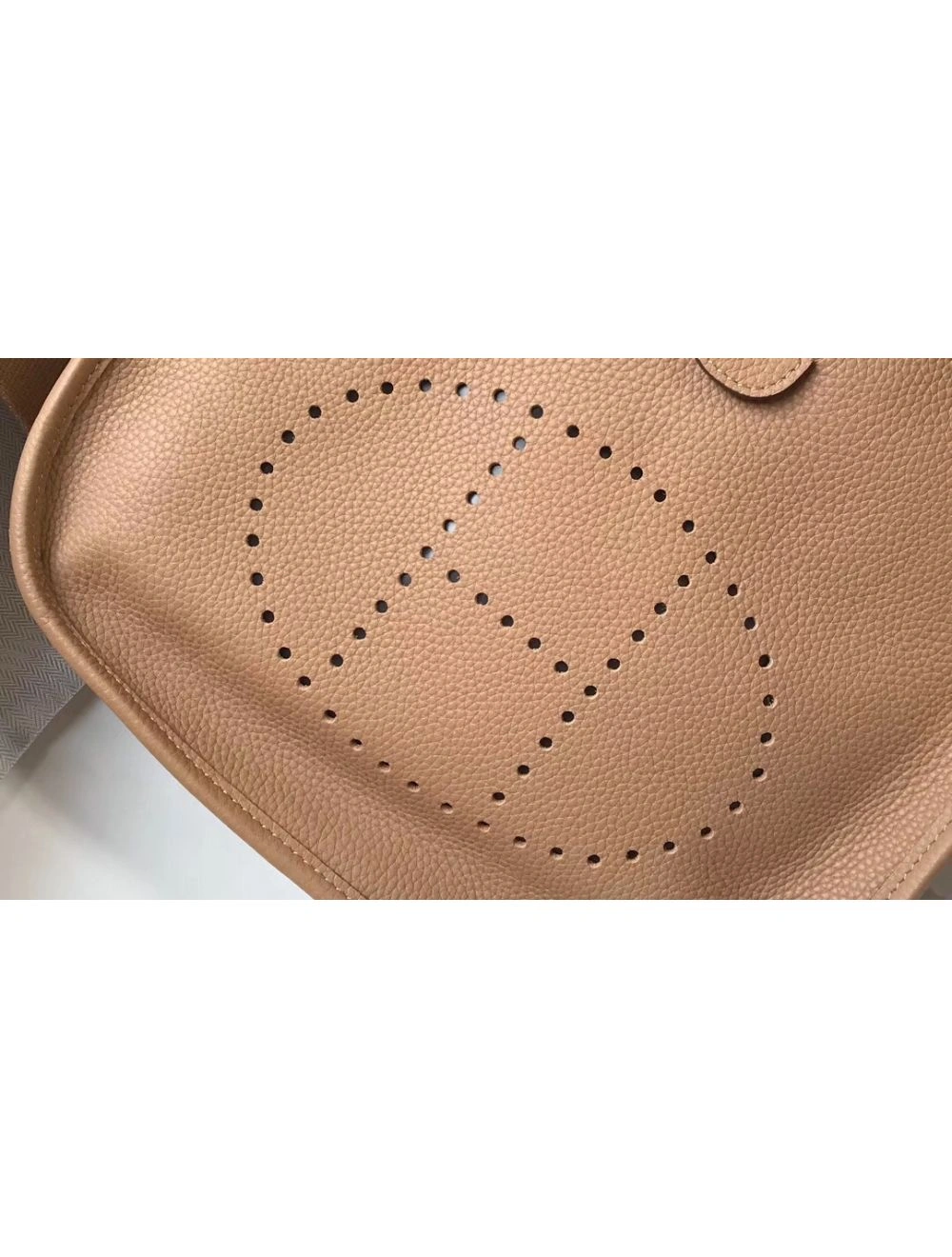 Hermes Evelyne III 29 PM Bag In Trench Clemence Leather