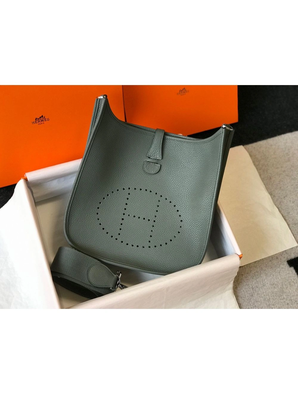 Hermes Evelyne III 29 PM Bag In Vert Amande Clemence Leather