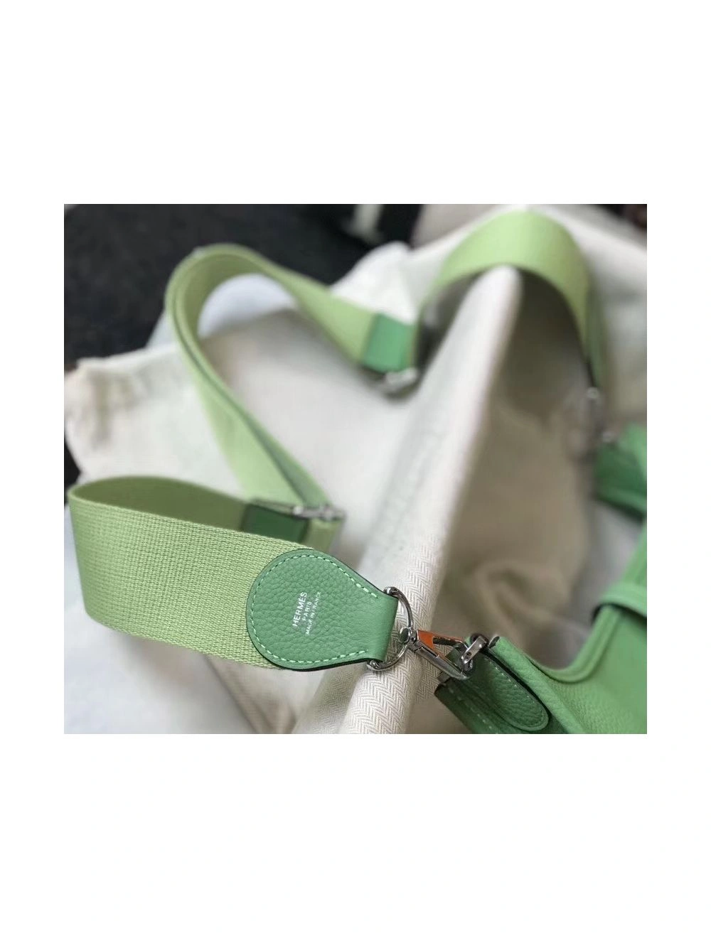 Hermes Evelyne III 29 PM Bag In Vert Criquet Clemence Leather