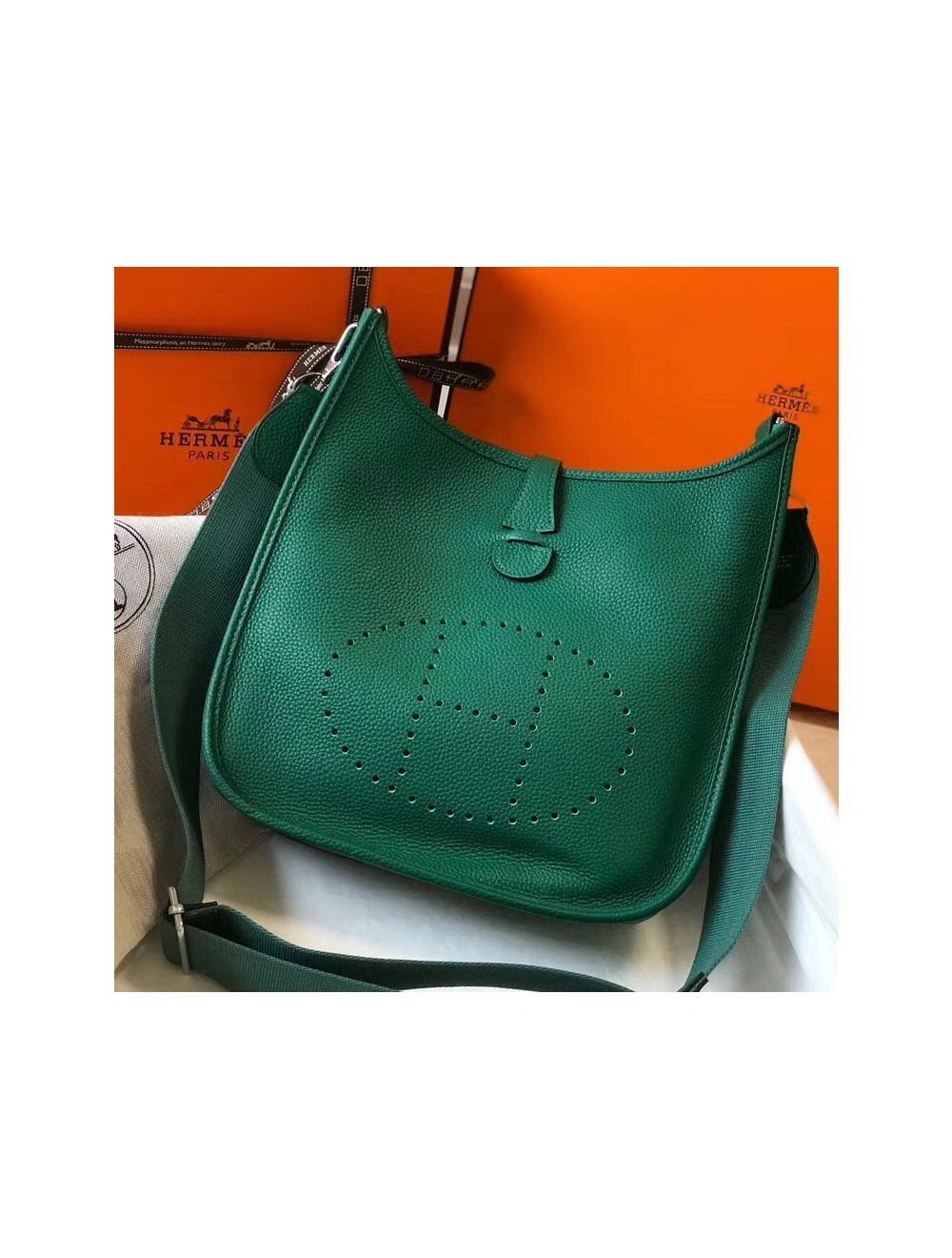 Hermes Evelyne III 29 PM Bag In Vert Vertigo Clemence Leather